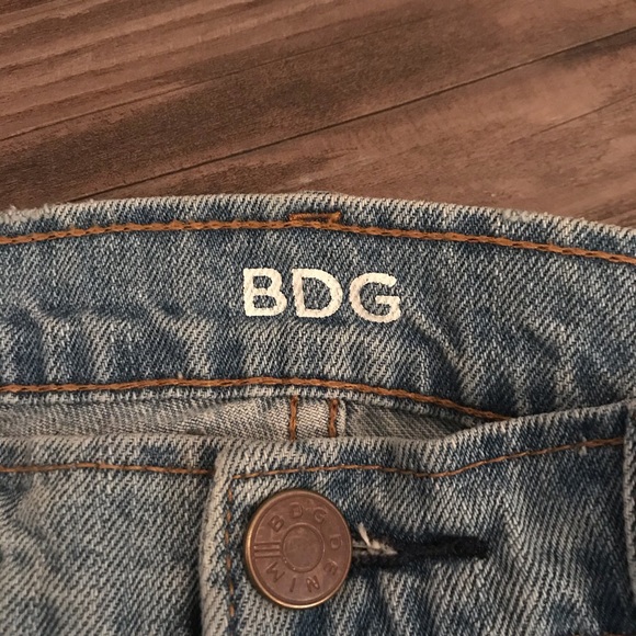BRAND NEW BDG JEANS FROM URBAN OUTFITTERS size 25W - Picture 3 of 3